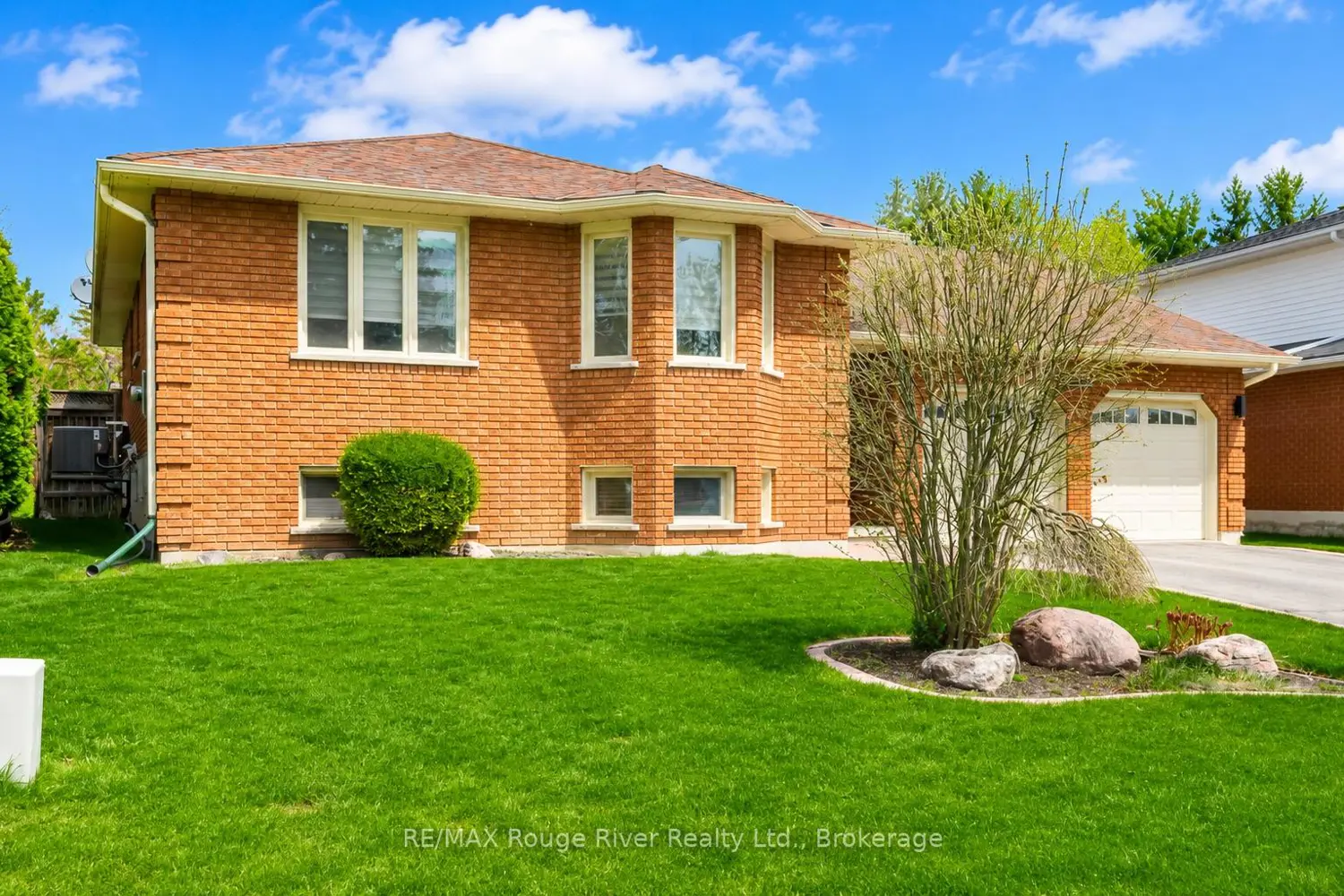 2993 Jennifer Drive photo 2
