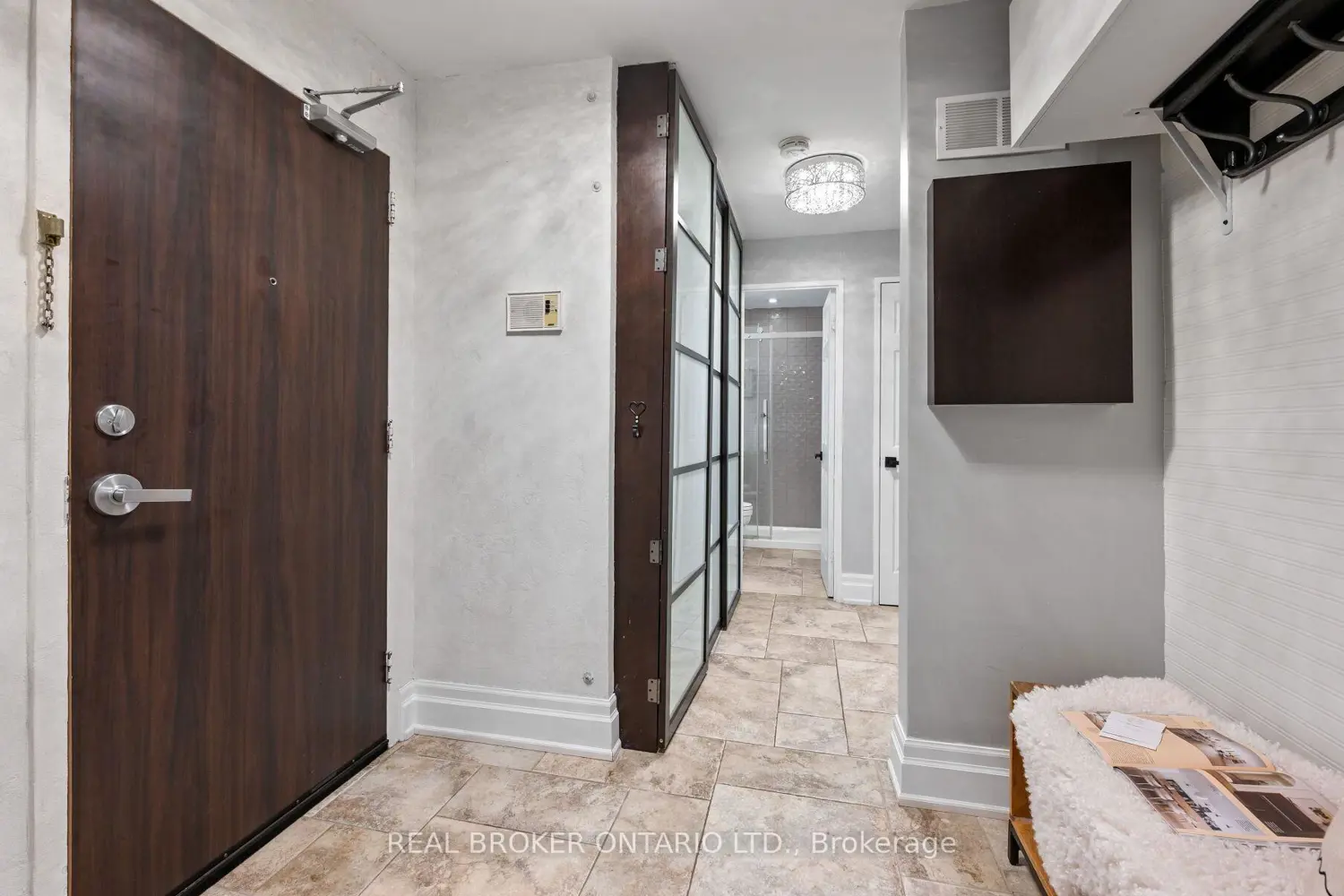 21 Elizabeth Street 202 photo 4