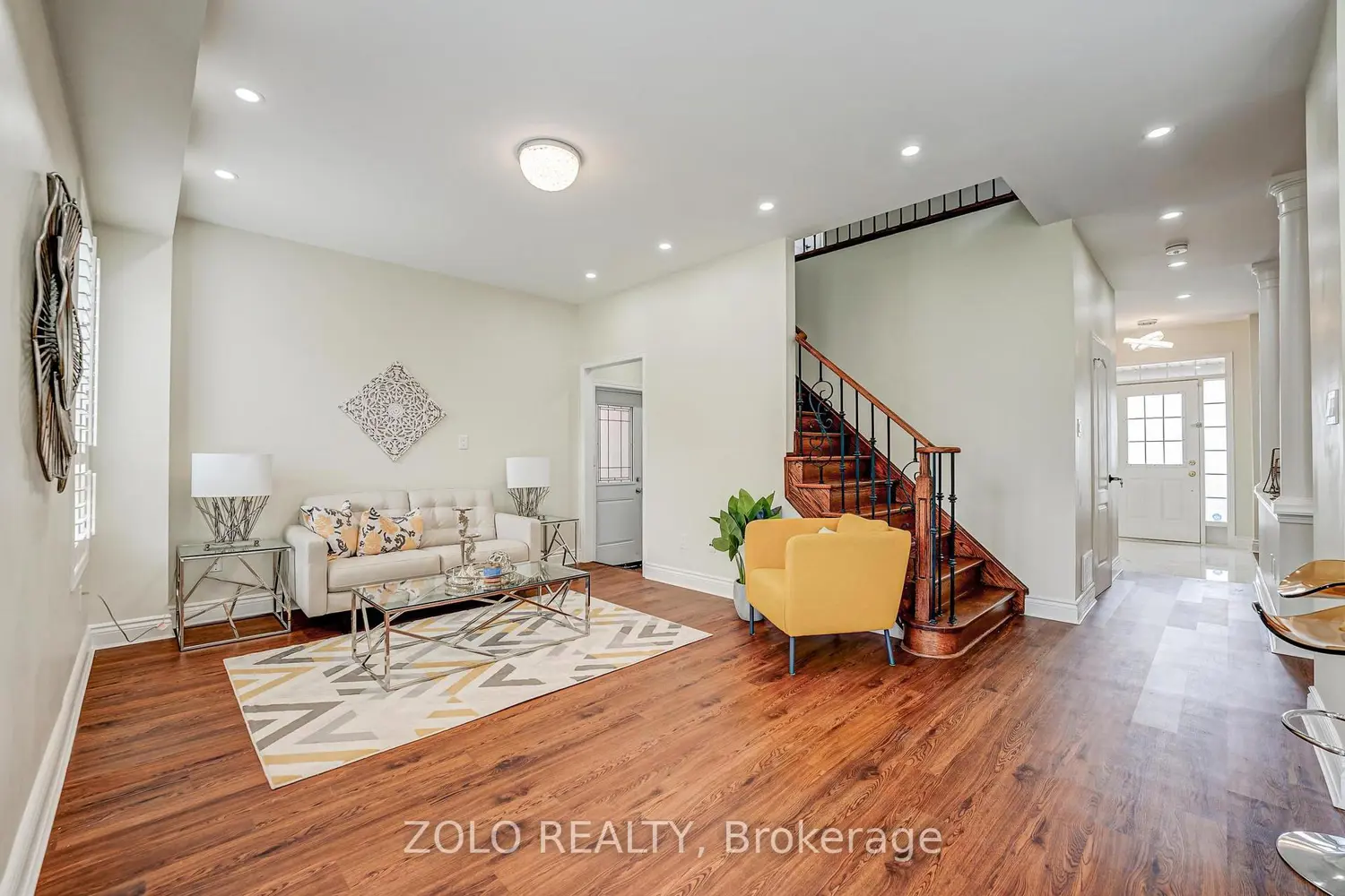 5458 Tasha Drive photo 2