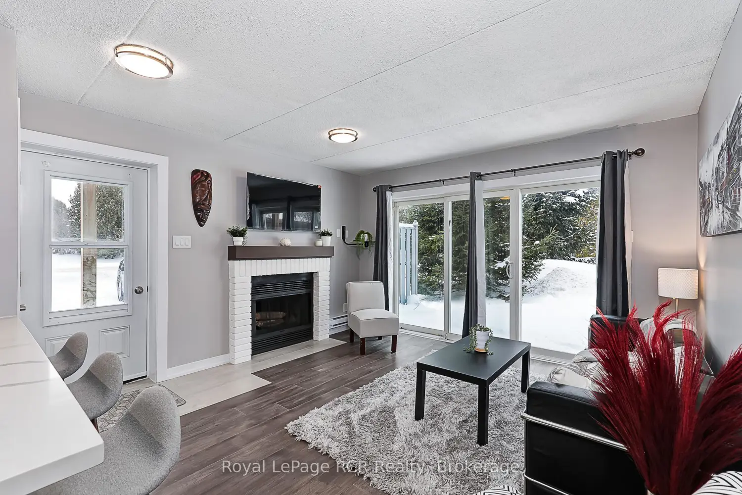 21 Dawson Drive 80 photo 3