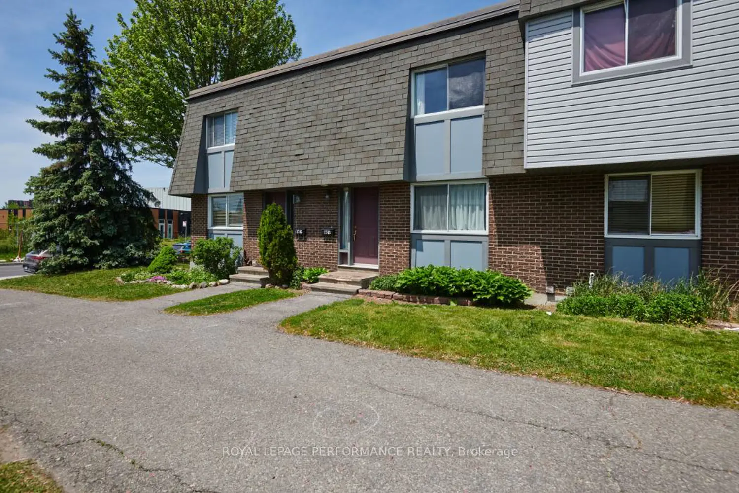 1743 Heatherington Road photo 2