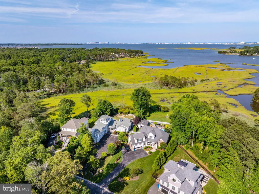 10316 Plantation Lane, Berlin, MD 21811