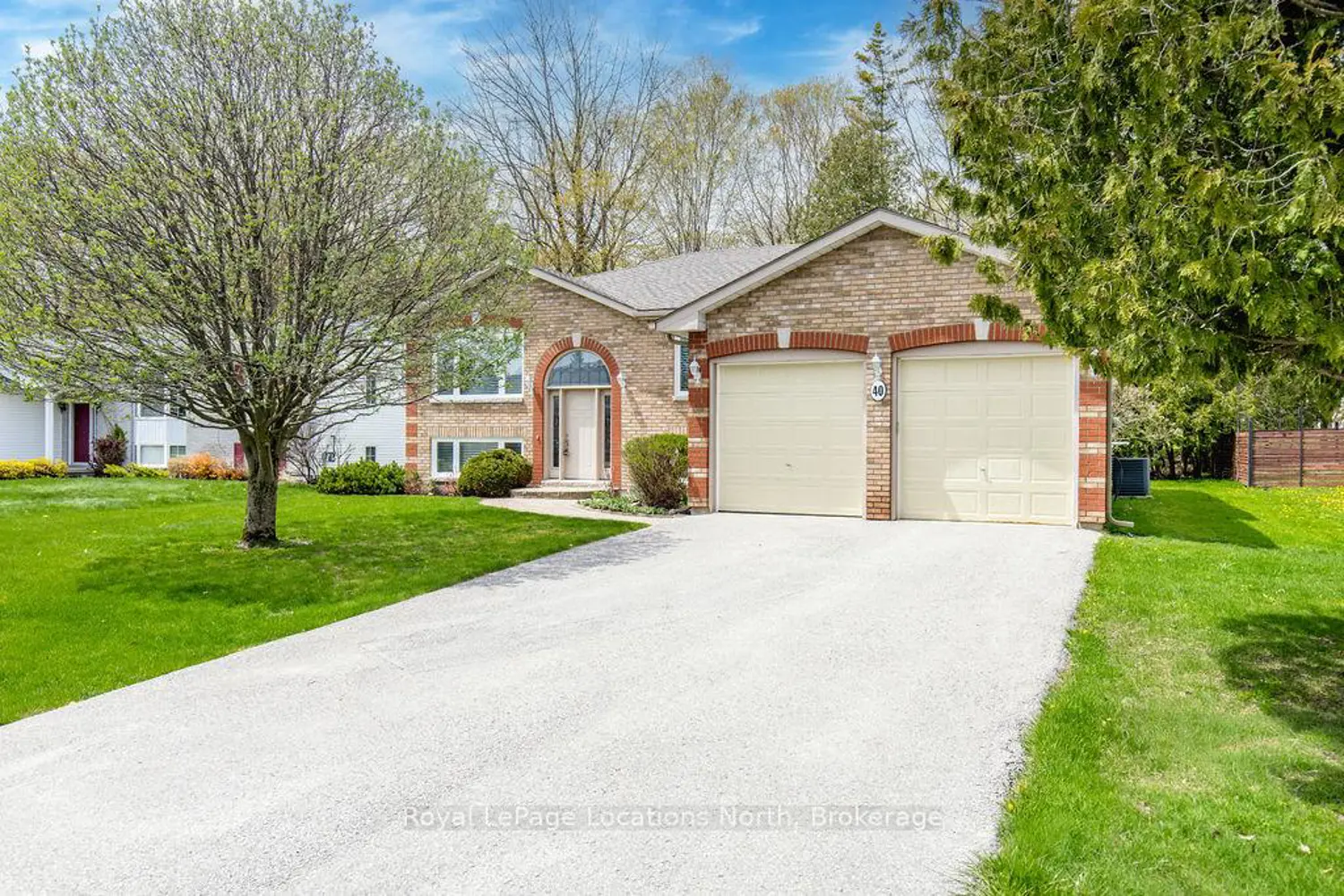 40 Fairway Crescent