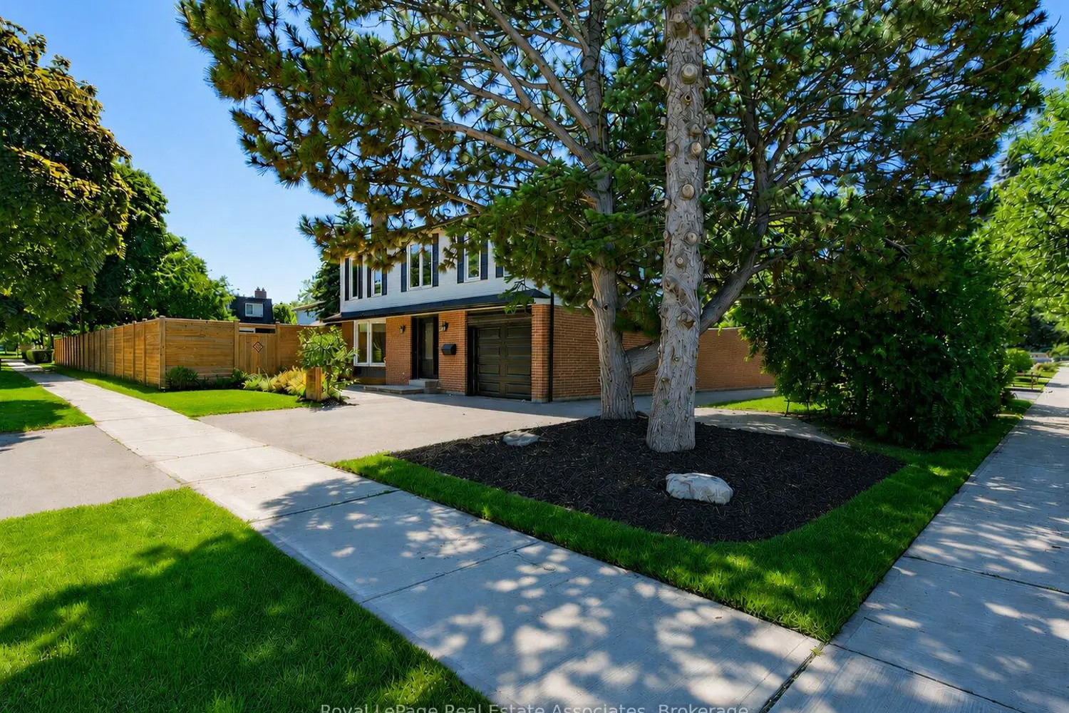 2441 Winthrop Crescent