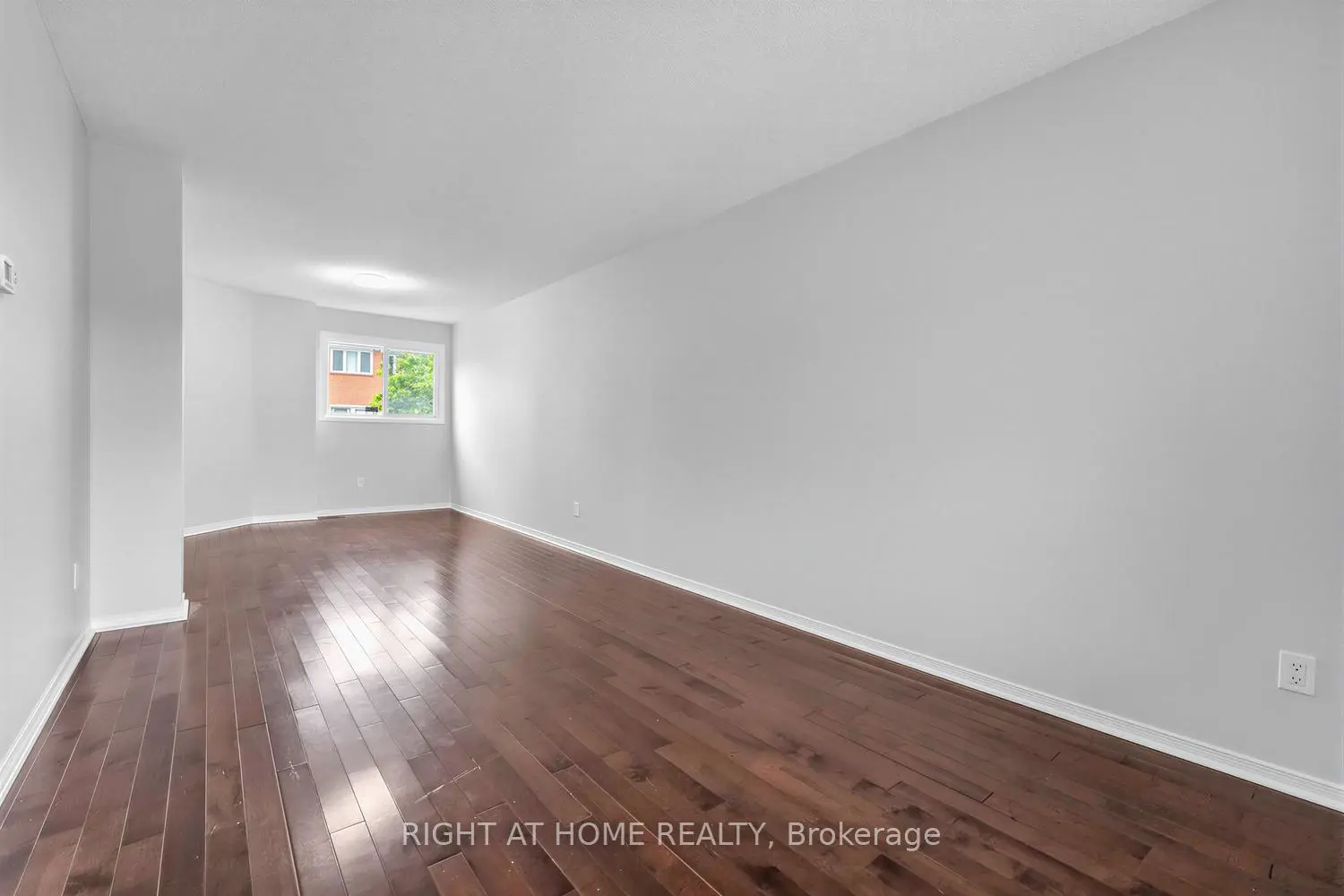 208 Kingsbridge Garden Circle photo 4