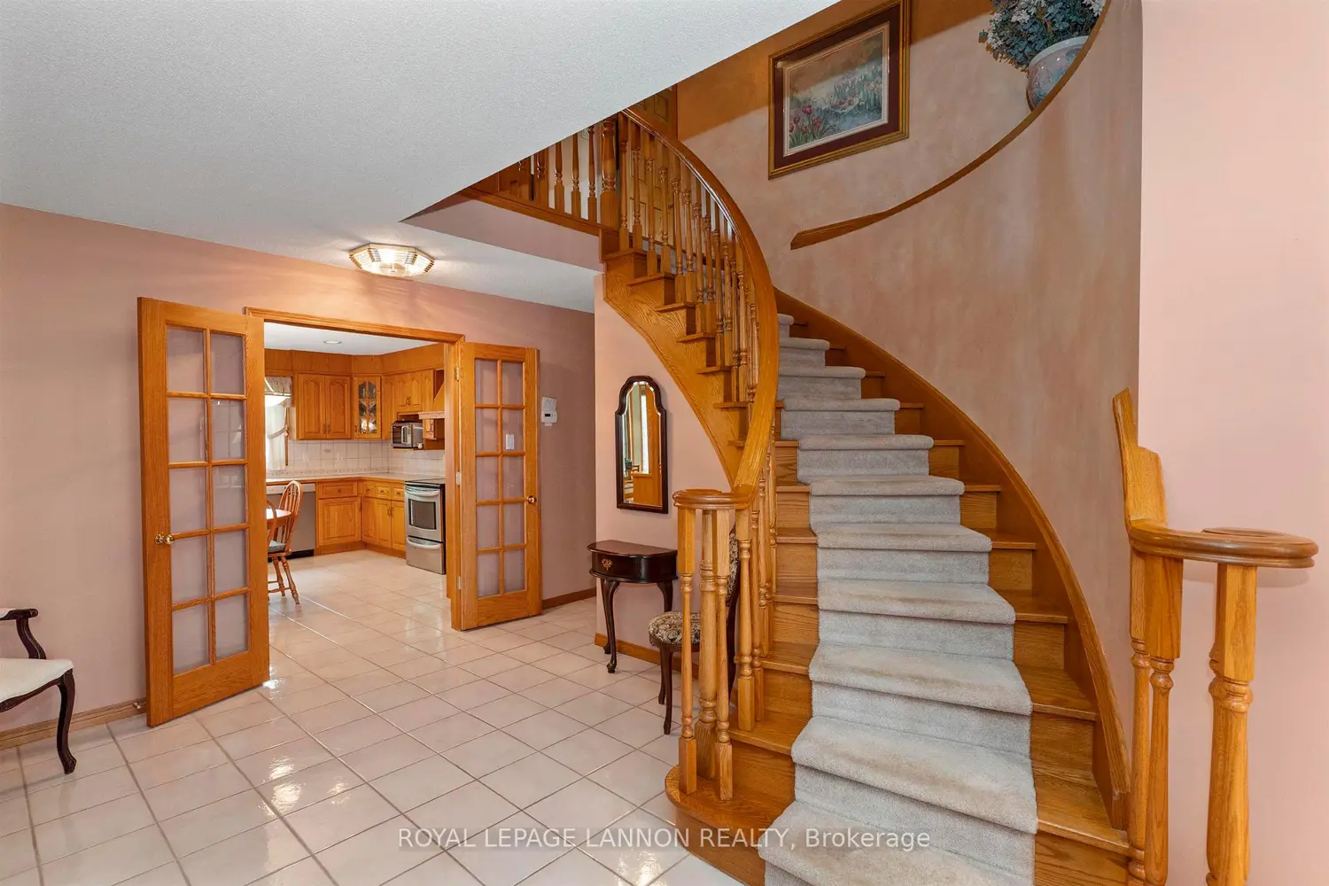 205 Kusznier Crescent photo 4