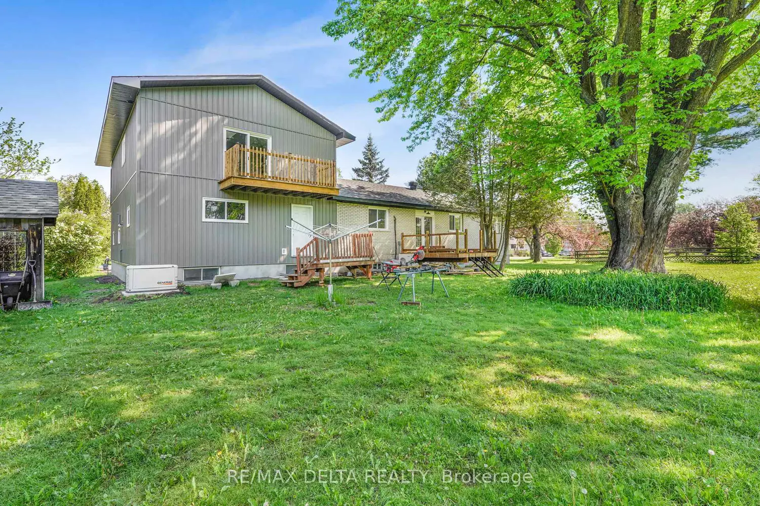 3558 Principale Street photo 2