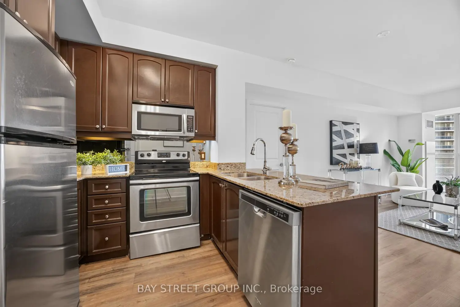 50 Absolute Avenue 1302 photo 3