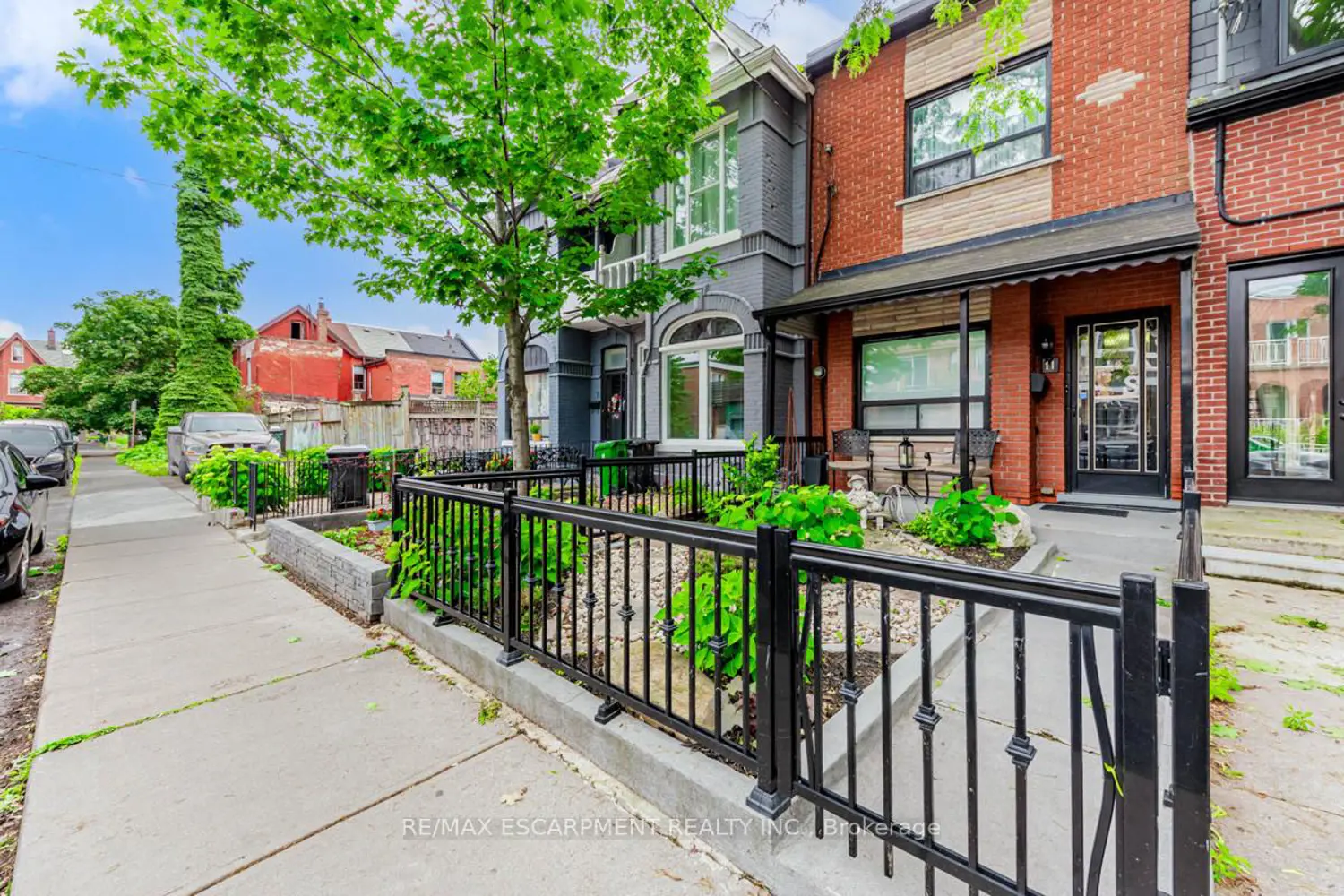 11 Alma Avenue photo 2