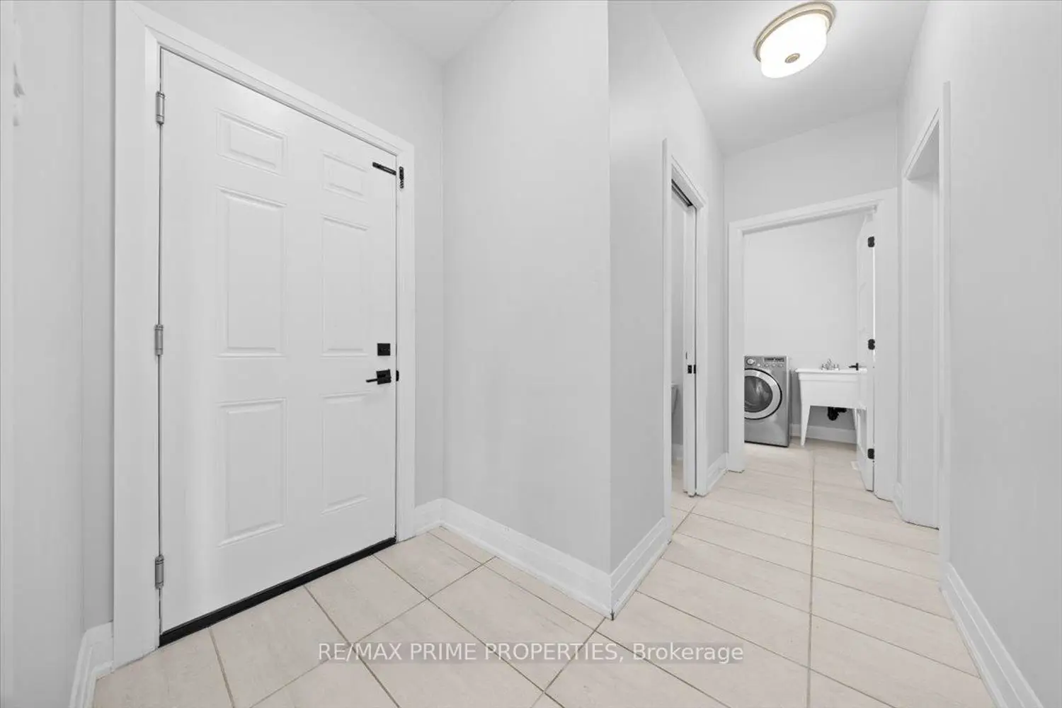 629 Conservation Street photo 3