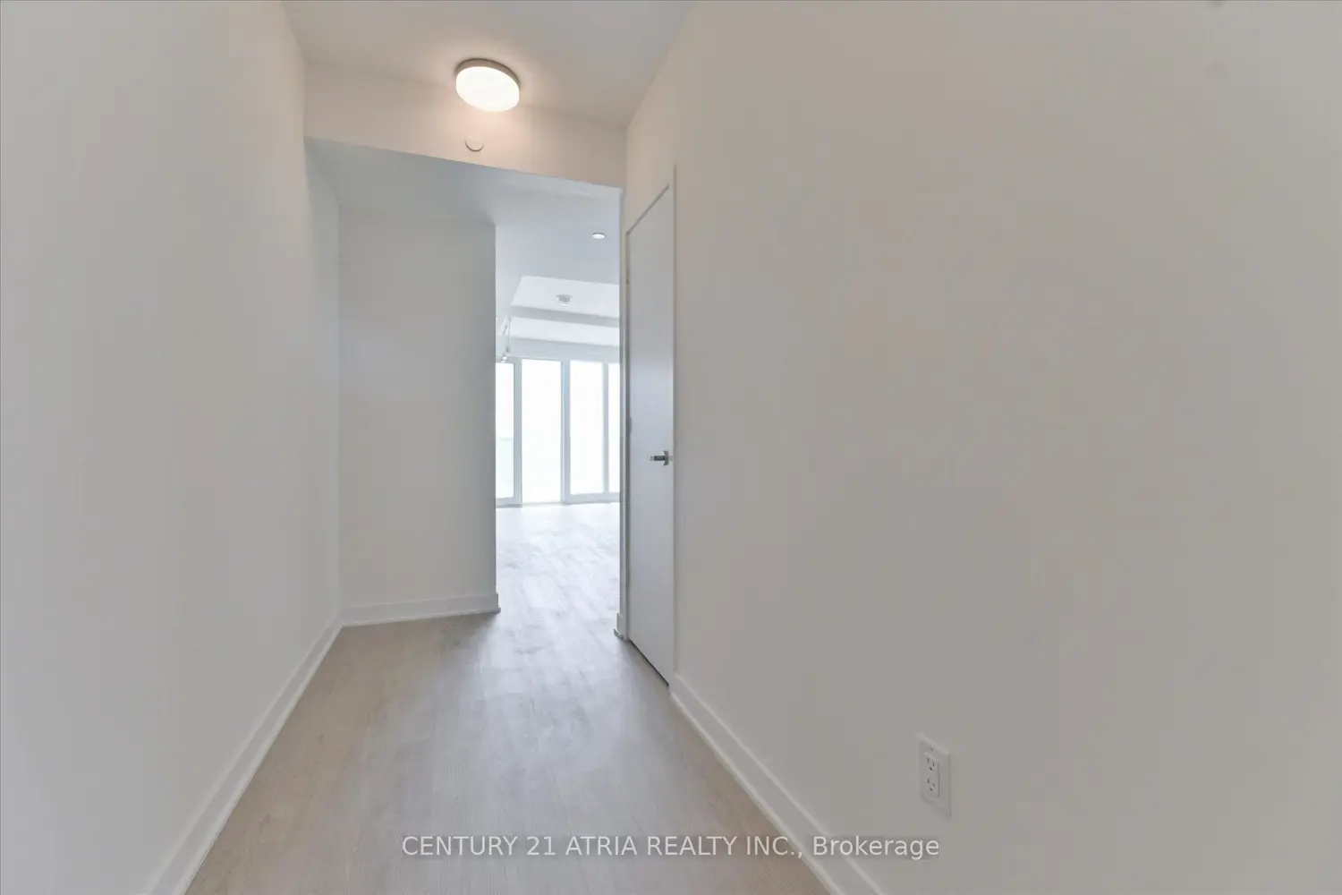 3900 Confederation Parkway 1609 photo 2