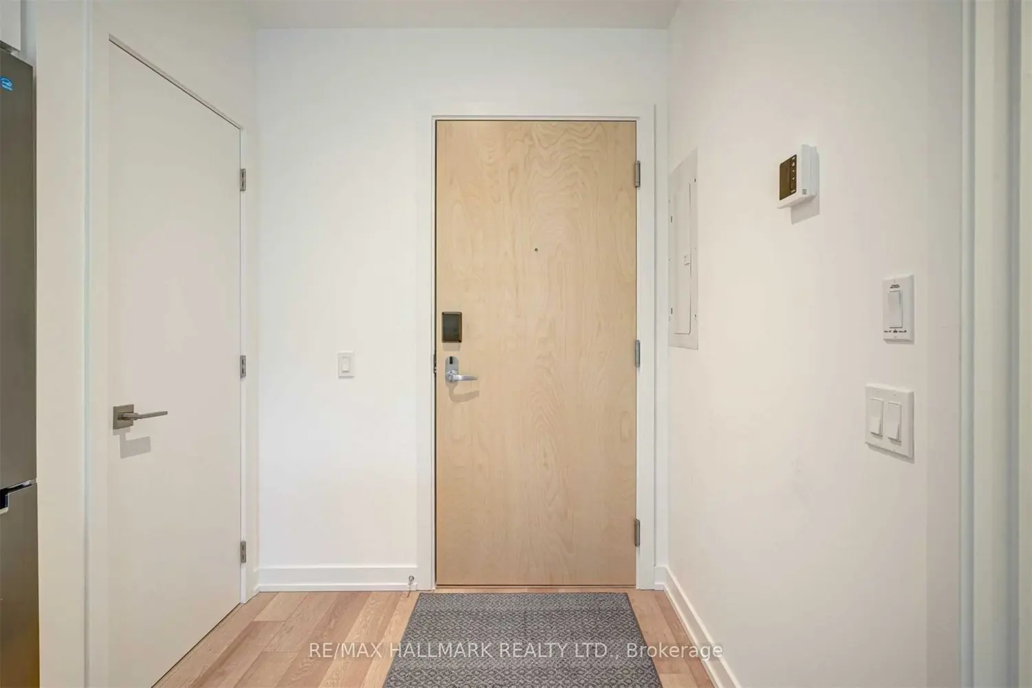 120 Carrick Trail 207 photo 3