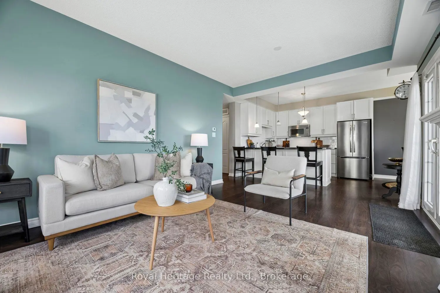 385 Lakebreeze Drive 101 photo 4