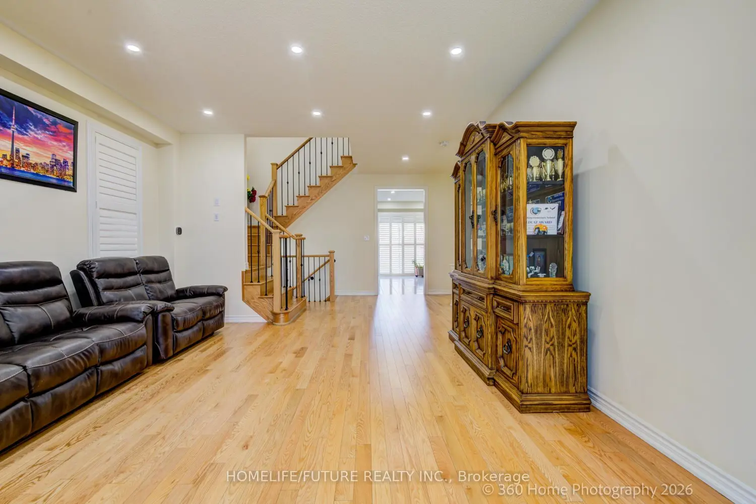 42 Samuel Crescent photo 4