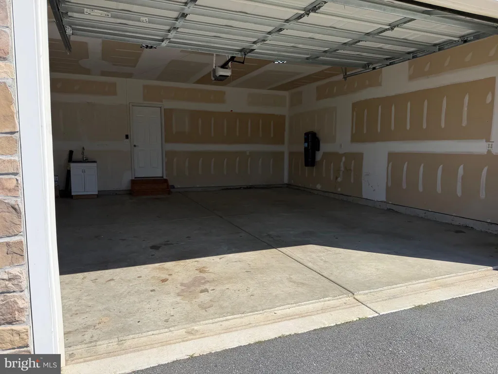 147 San Marino Drive, Clayton, DE 19938
