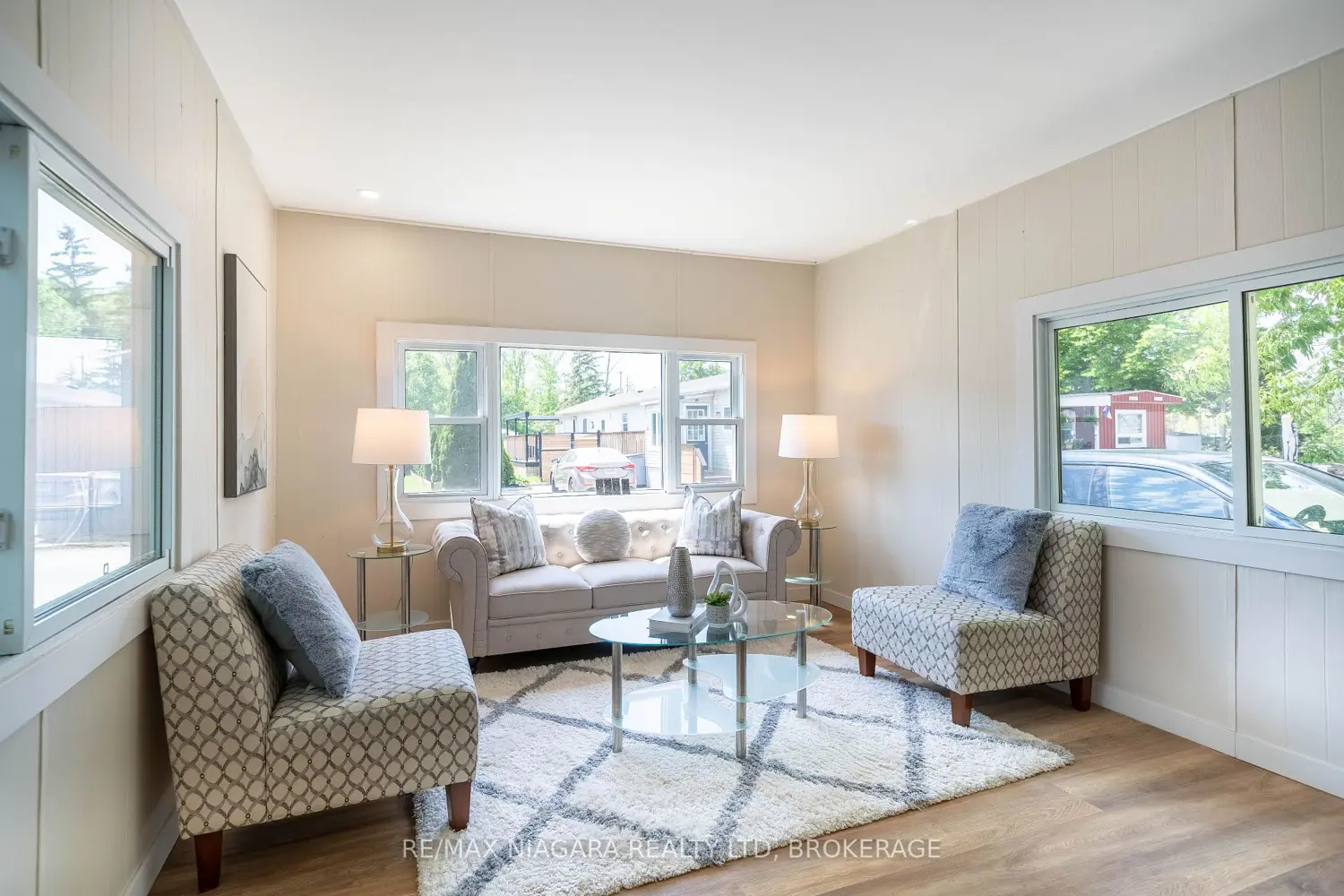 4595 Abigail Lane photo 4