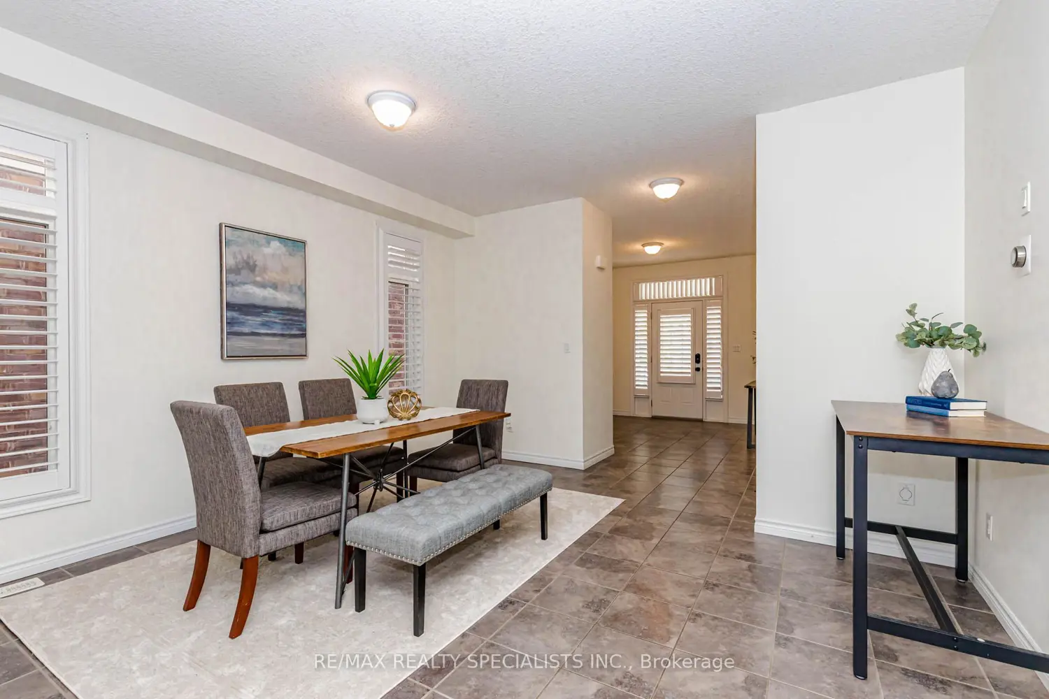 117 Norma Crescent photo 2