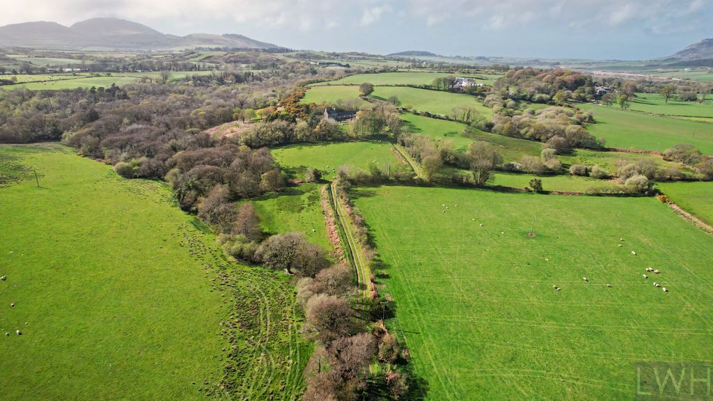 4 bed farm for saleTyddyn Farm, Rhydyclafdy - 22Ac LL53