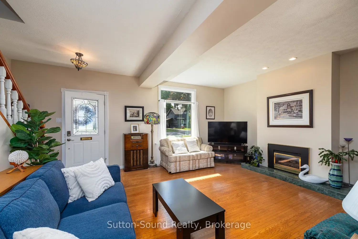 1762 6Th Avenue photo 4