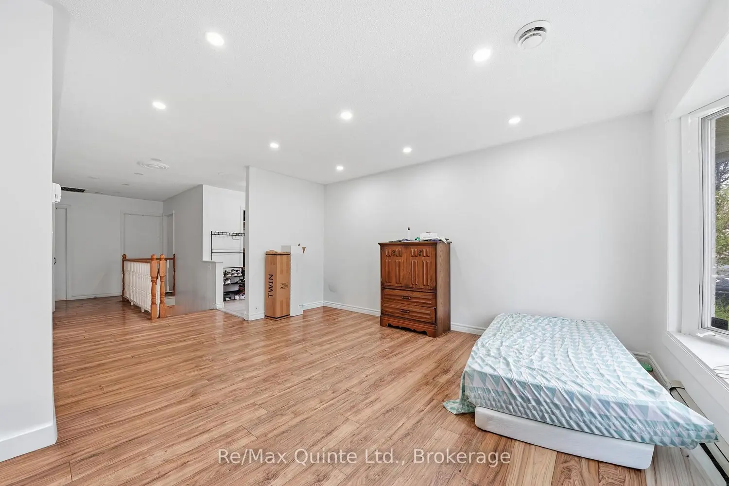 76 Gilbert Street photo 4