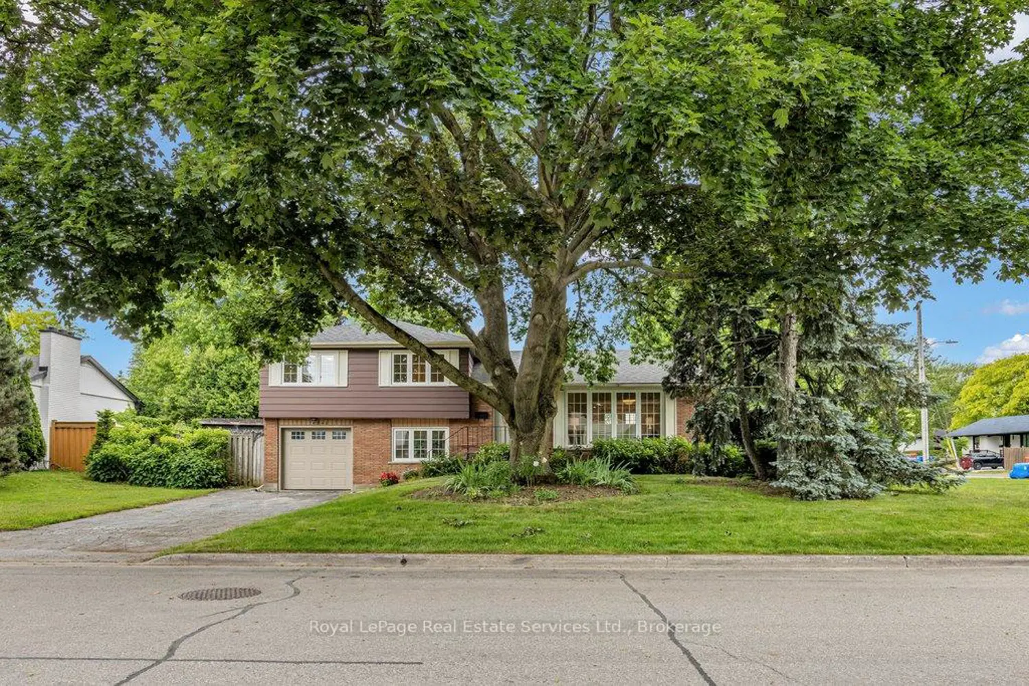 4042 Melba Lane photo 2