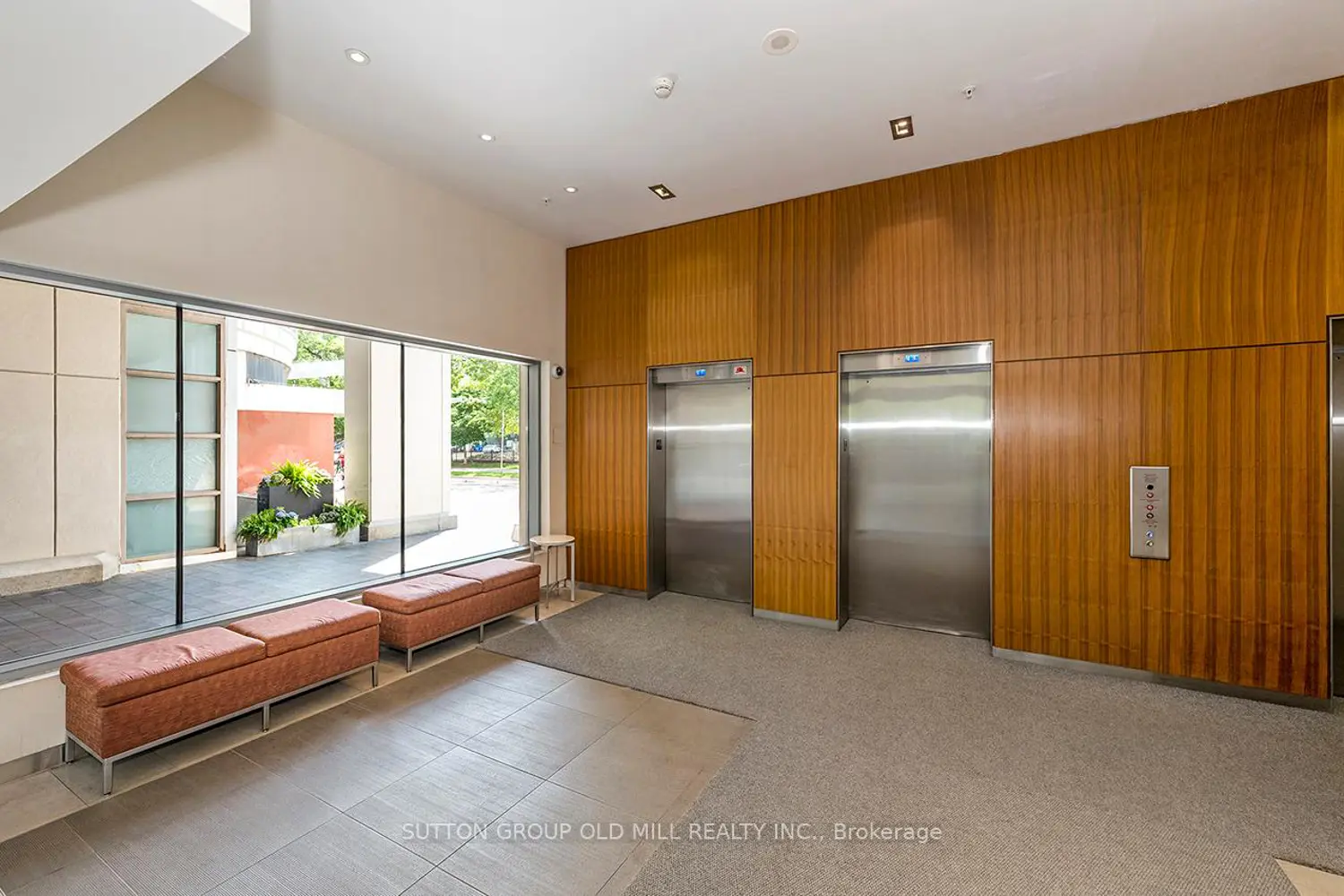 222 The Esplanade 821 photo 3
