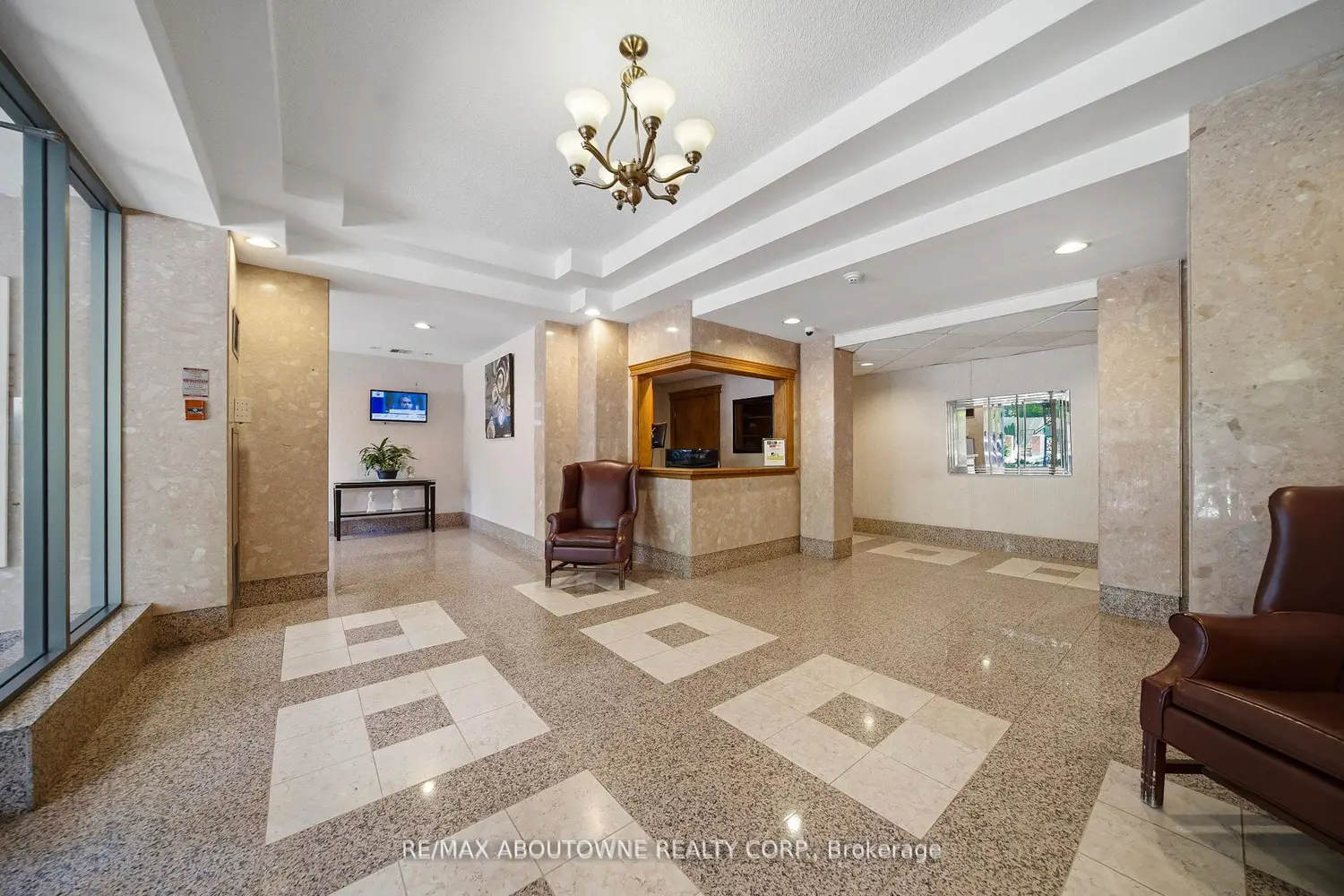 55 Elm Drive 611