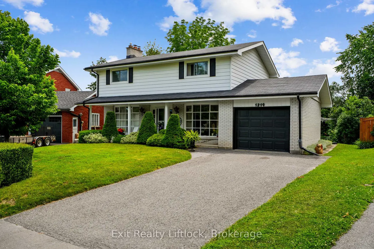 1219 Edmison Drive photo 2