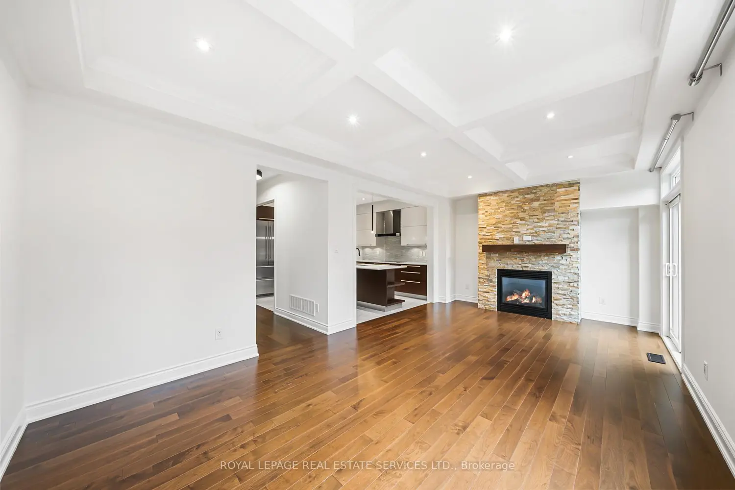 2083 Grange Drive photo 5