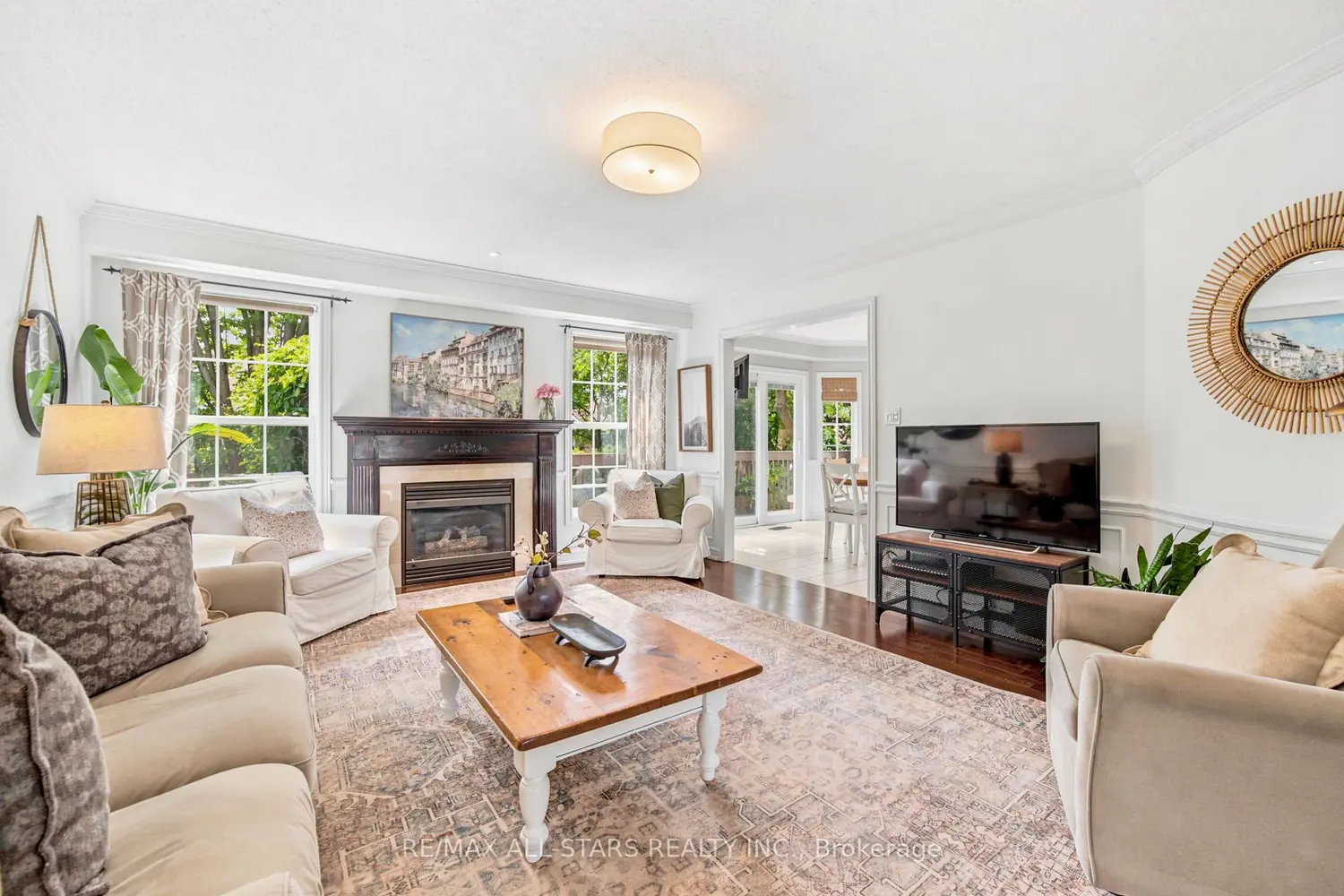 4 Dennis Drive photo 5
