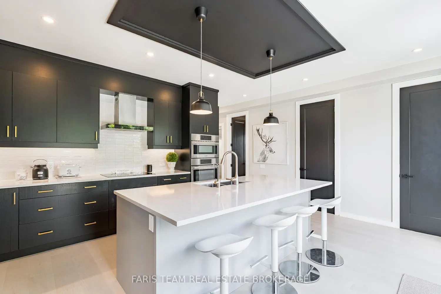 24 Grace Avenue photo 5