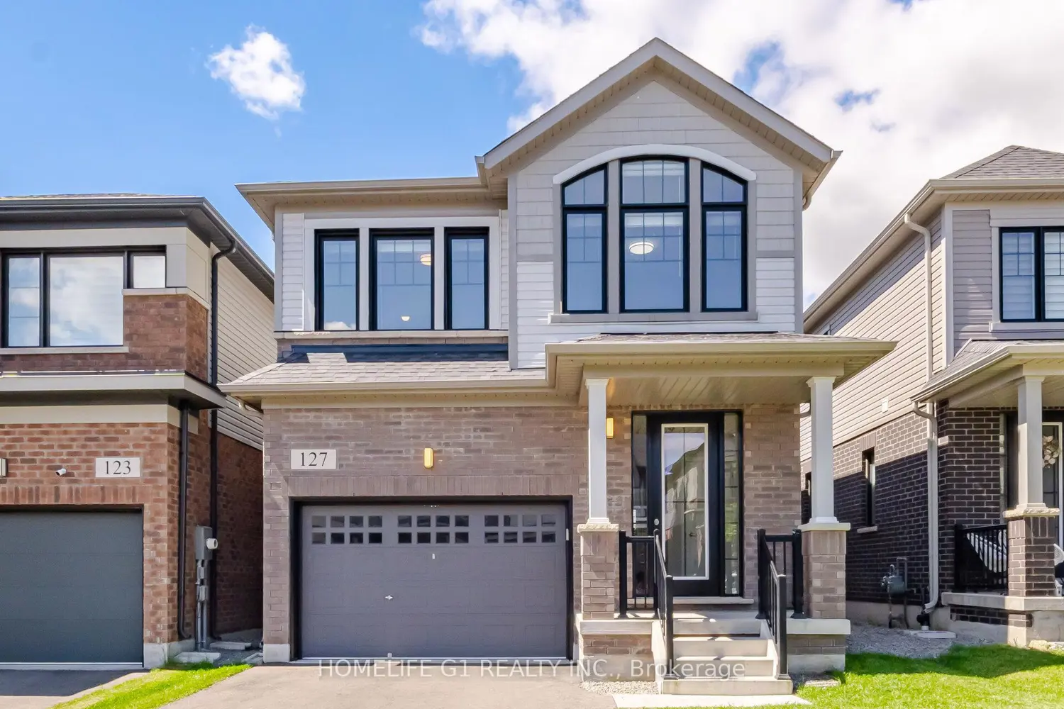 127 Fairey Crescent