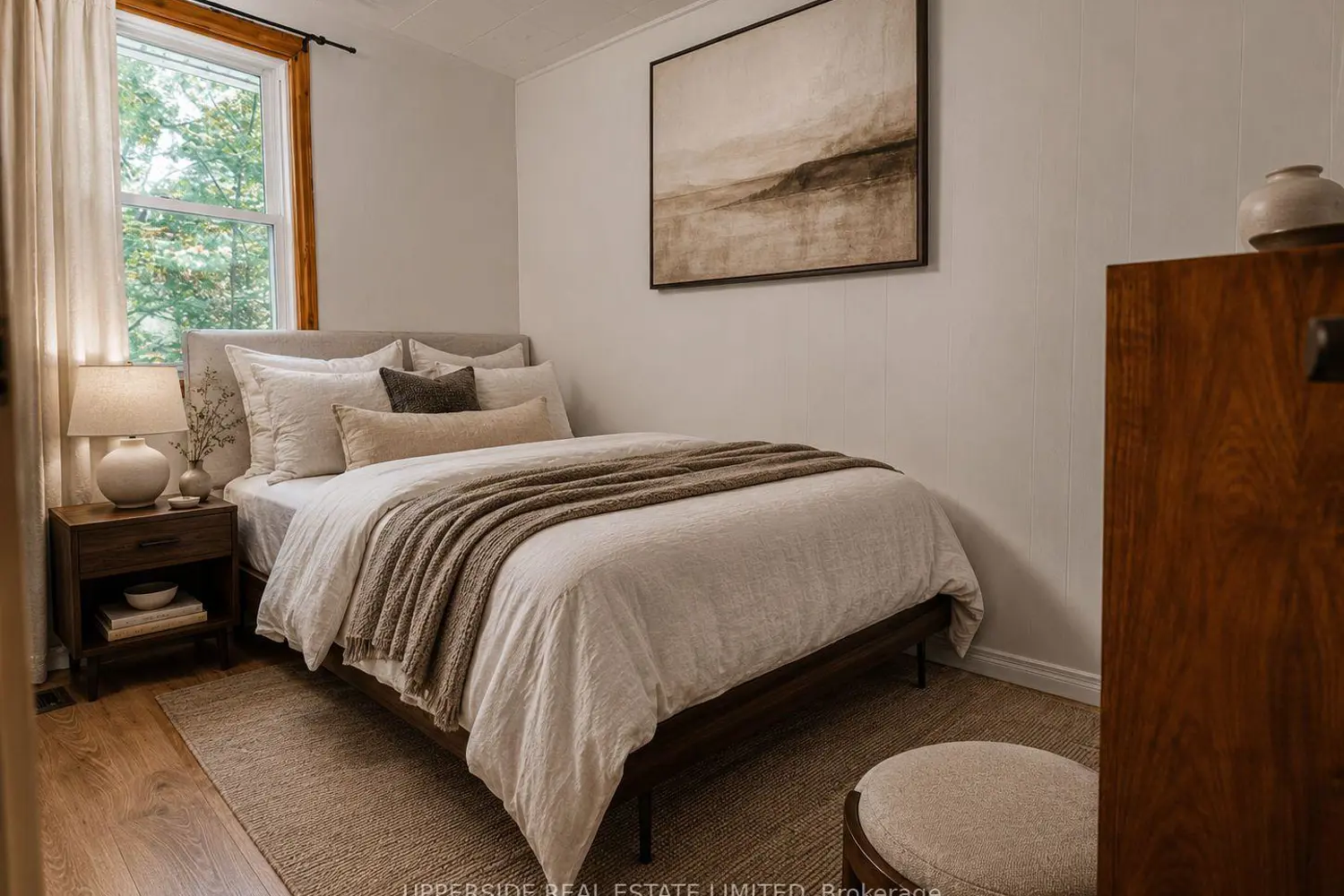 1040 Oak Road photo 2