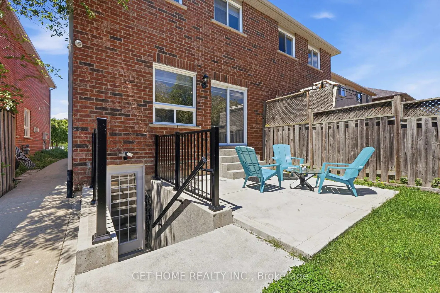 3232 Raindance Crescent photo 5