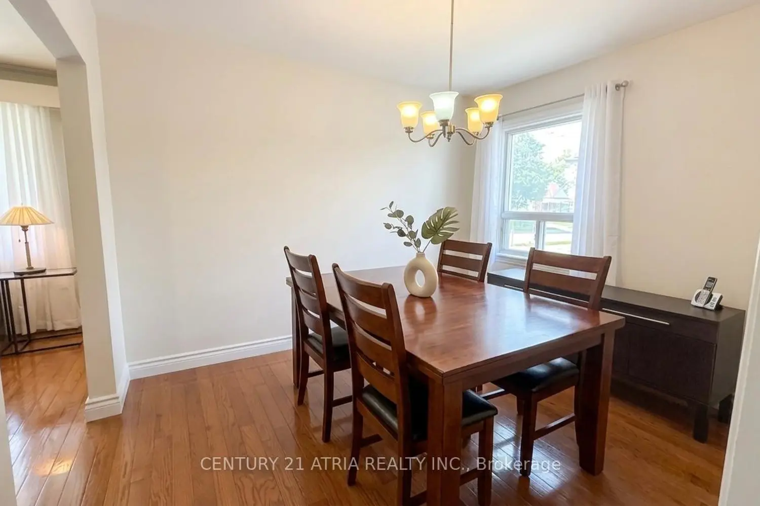 115 Ellington Drive photo 4