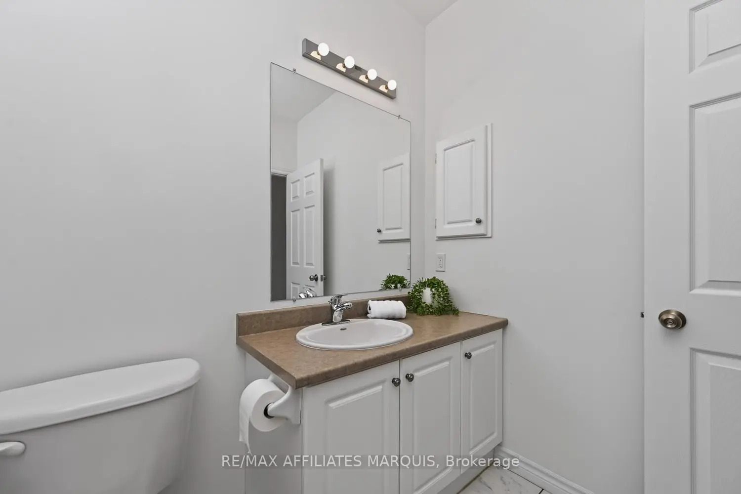 83 Horace Drive photo 4