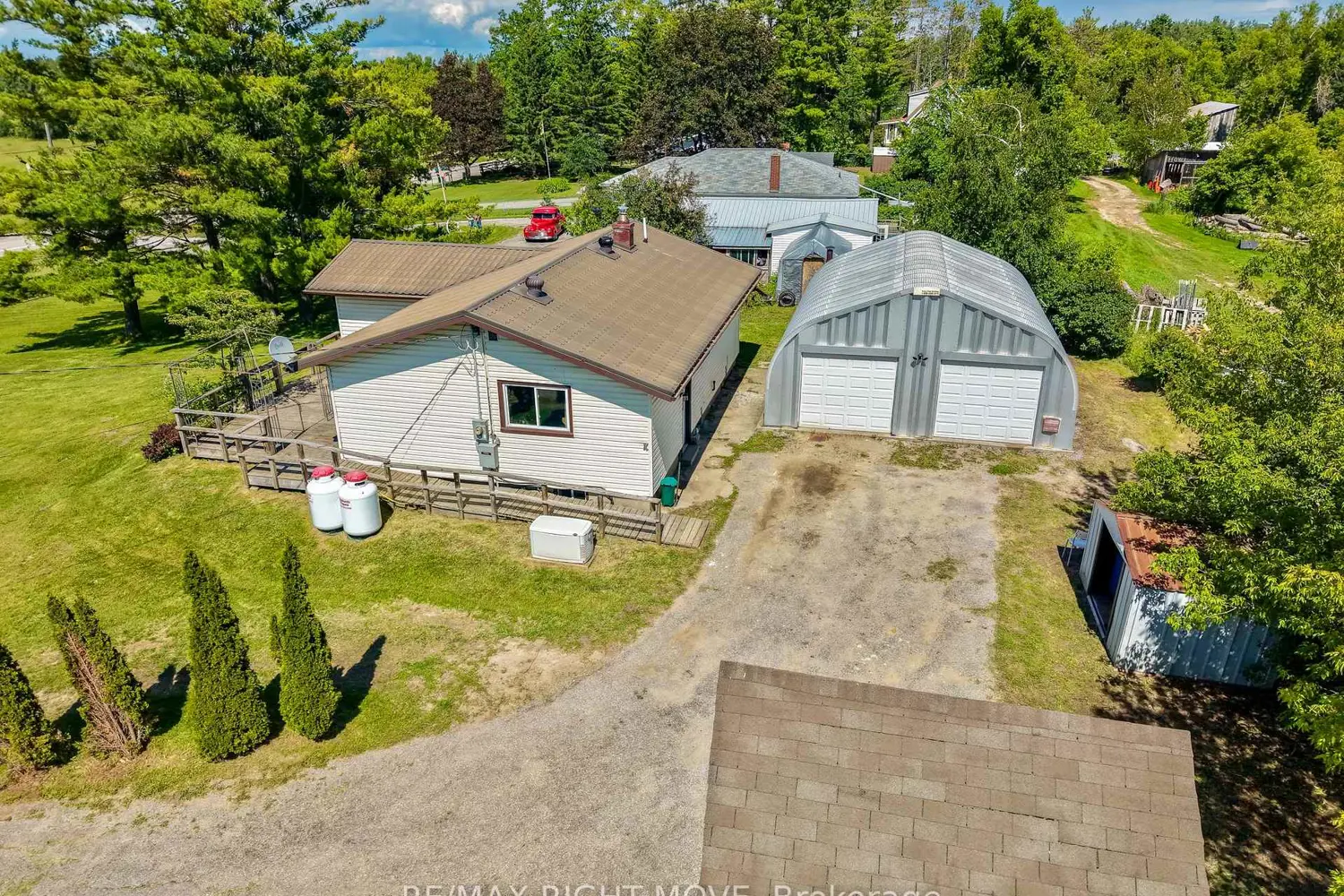 944 Portage Road photo 2