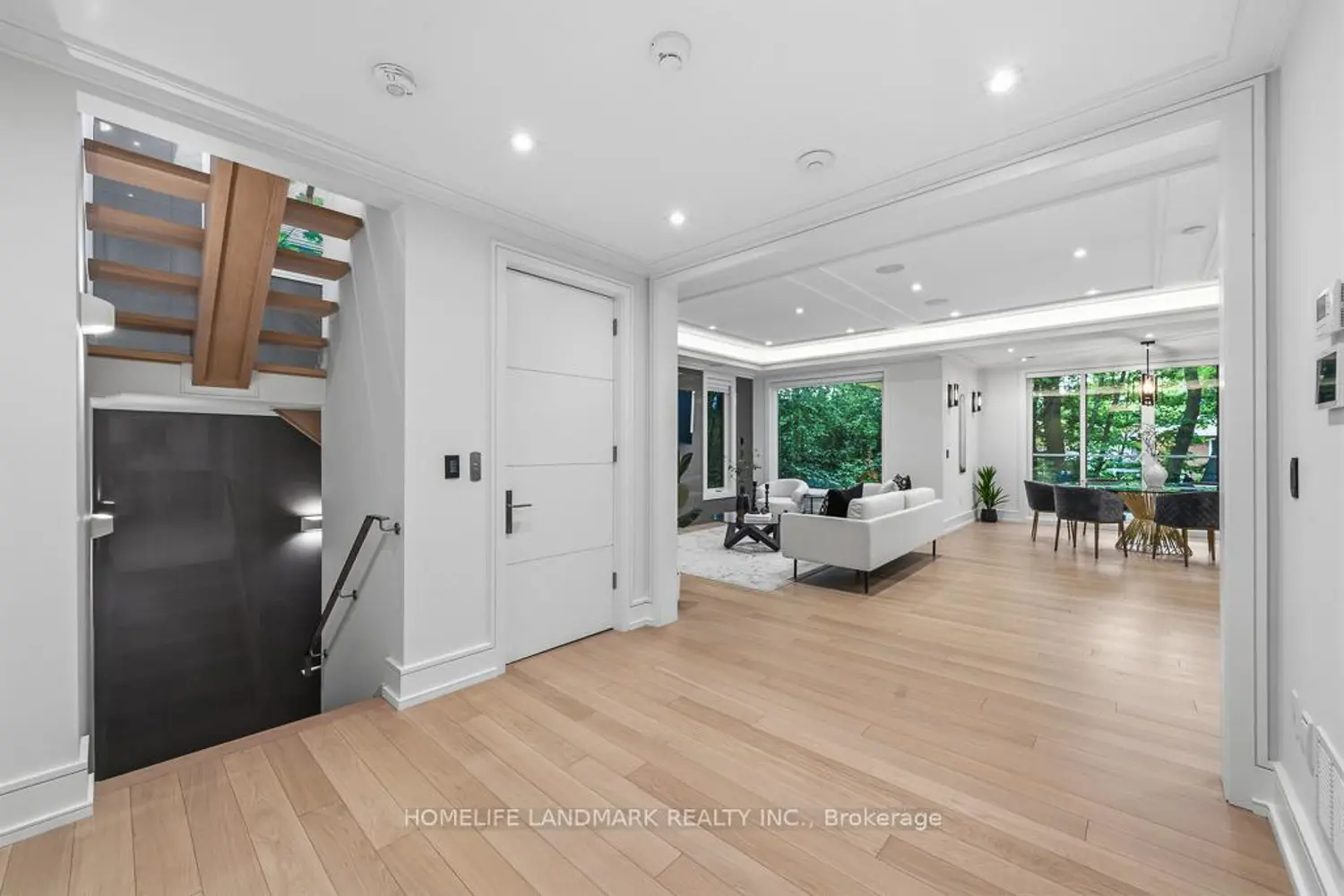 176 Princess Avenue photo 3