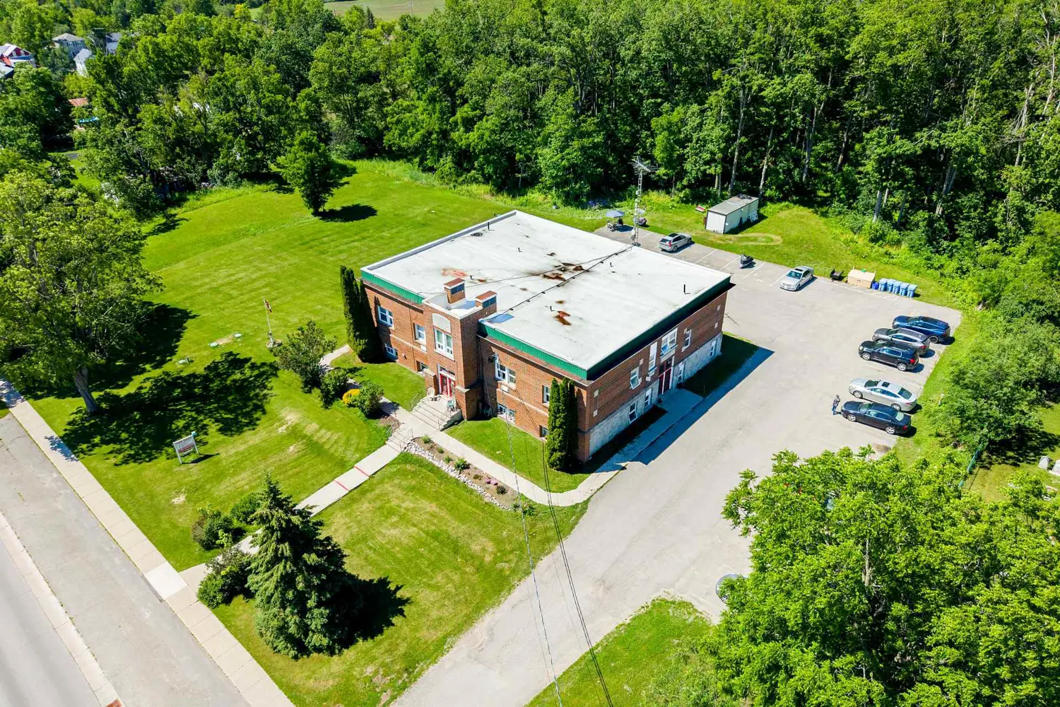 479 Eldon Road photo 5