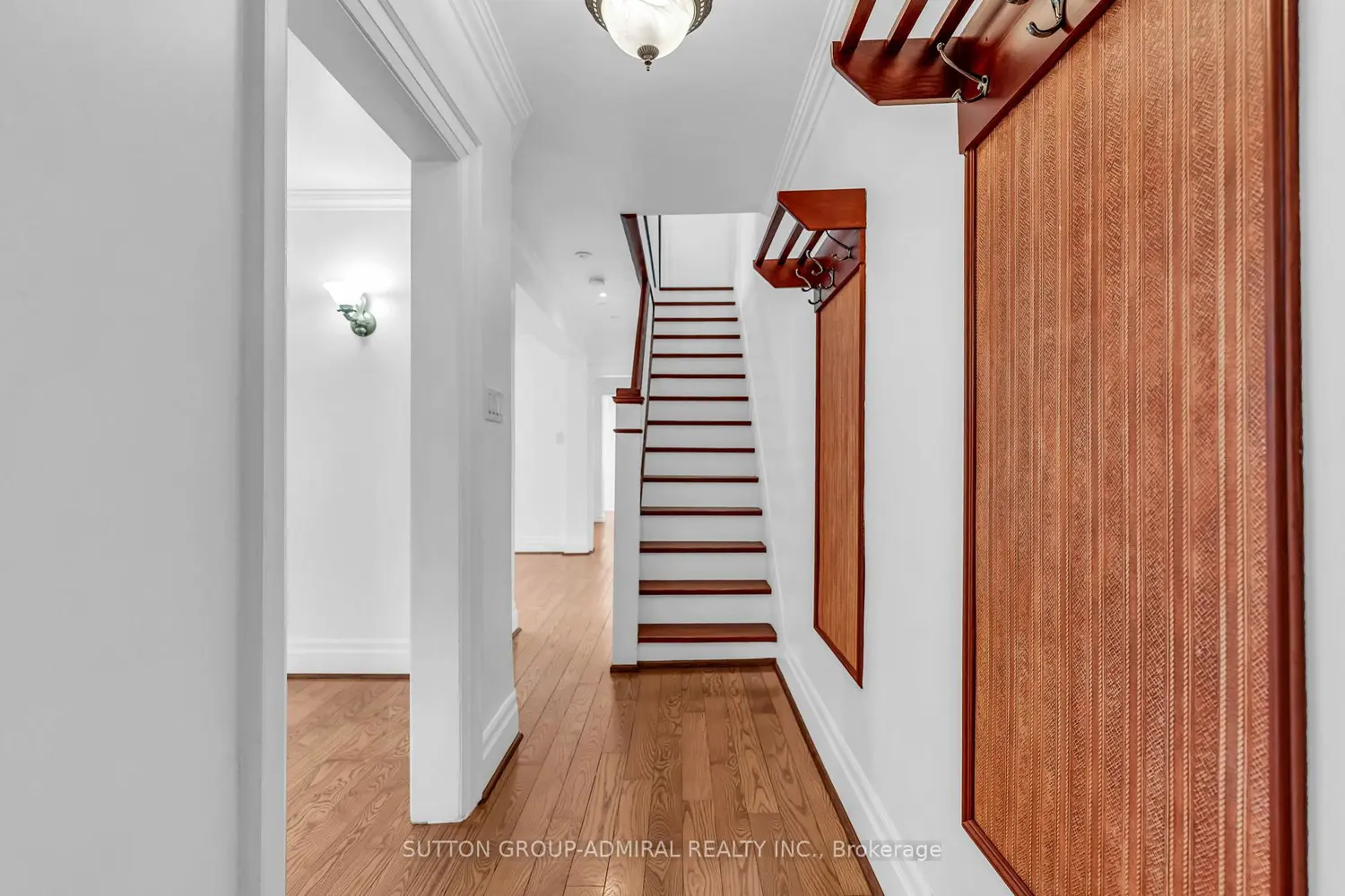 569 Nairn Avenue photo 4
