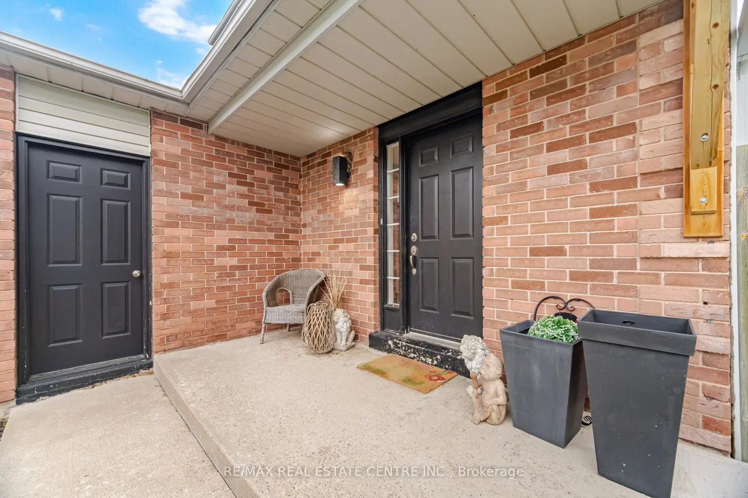 323 Michael Drive photo 3