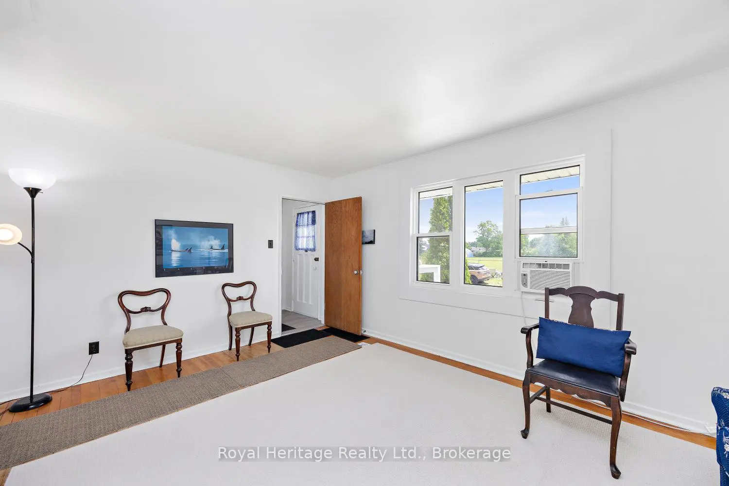 722 Gillespie Avenue photo 3