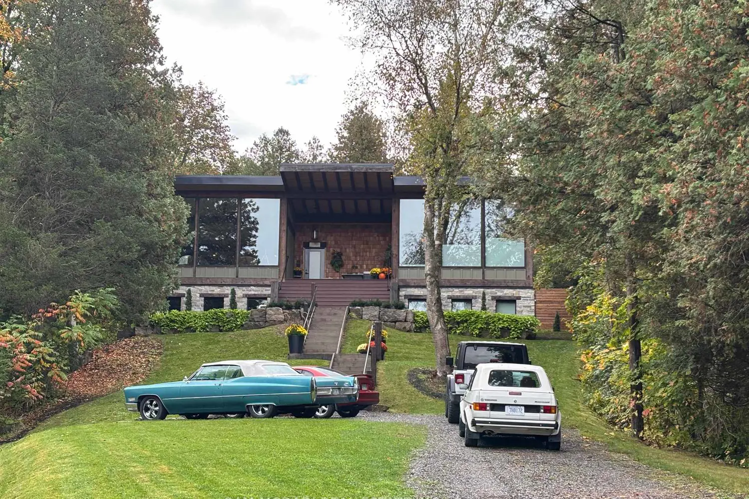 2084 Grand Boulevard photo 3