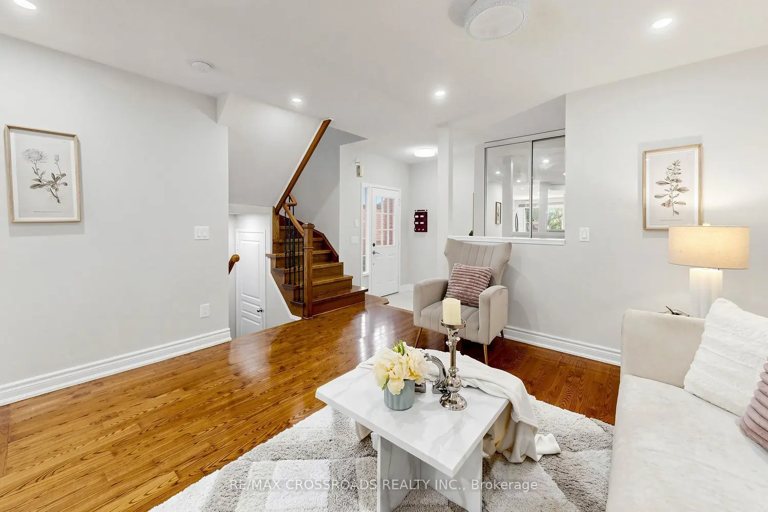 72 Telegraph Drive photo 3