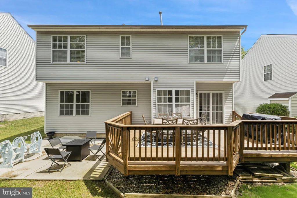 18 Coral Bell Ct, Owings Mills, MD 21117