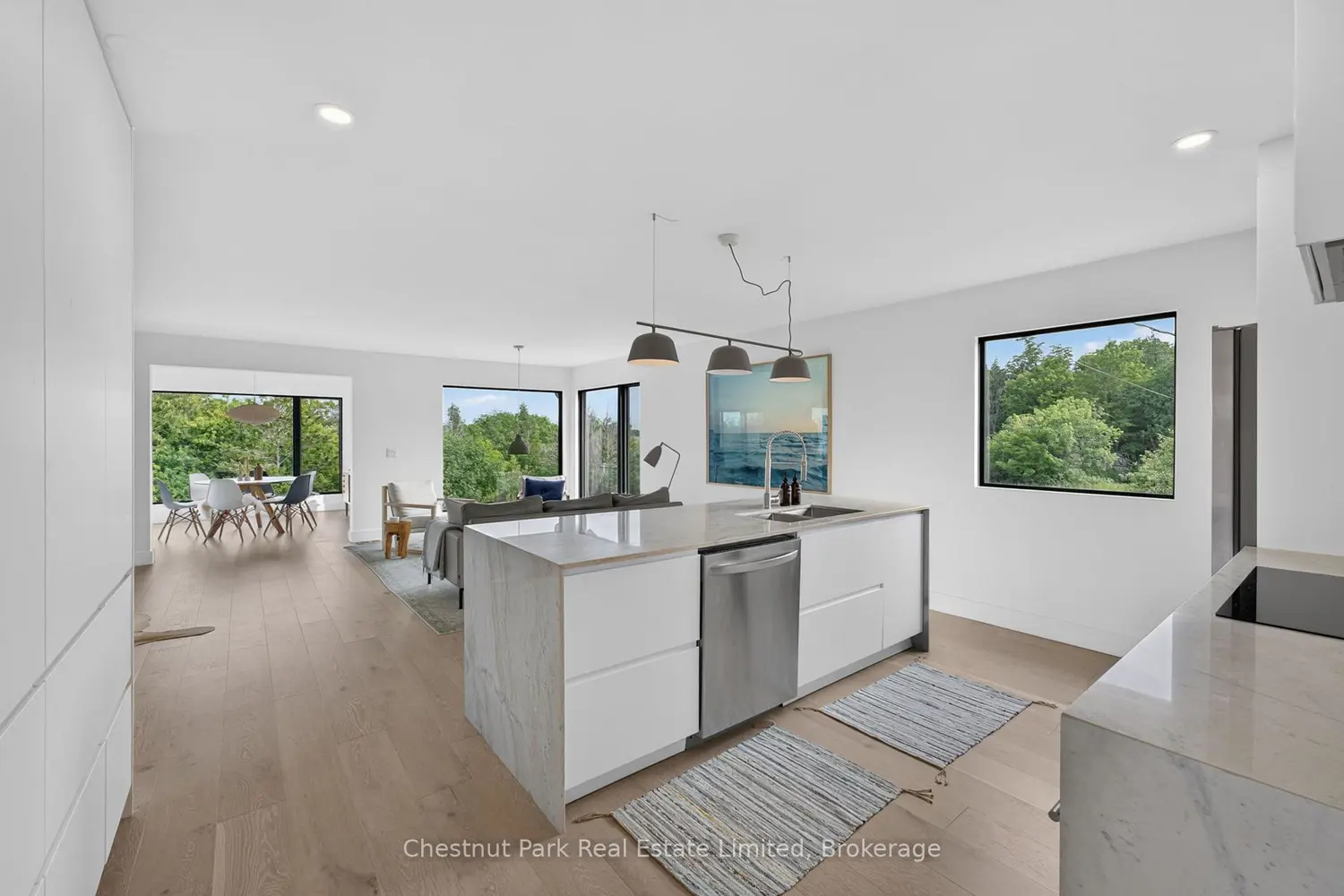 745 Crowes Road photo 3
