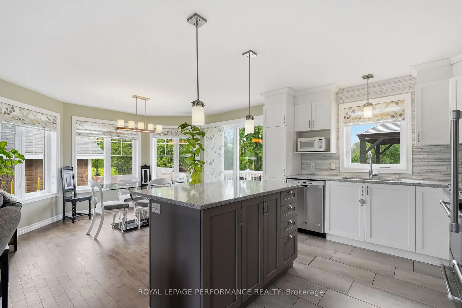 2383 Bay Road photo 3