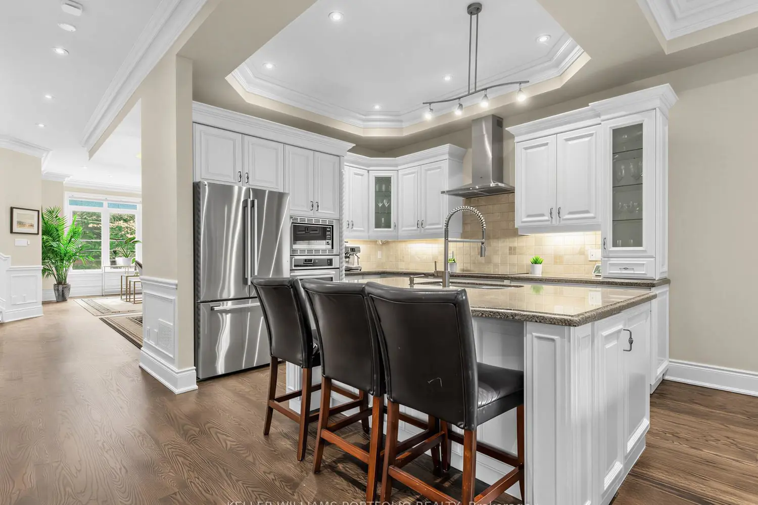21 Albertus Avenue photo 4