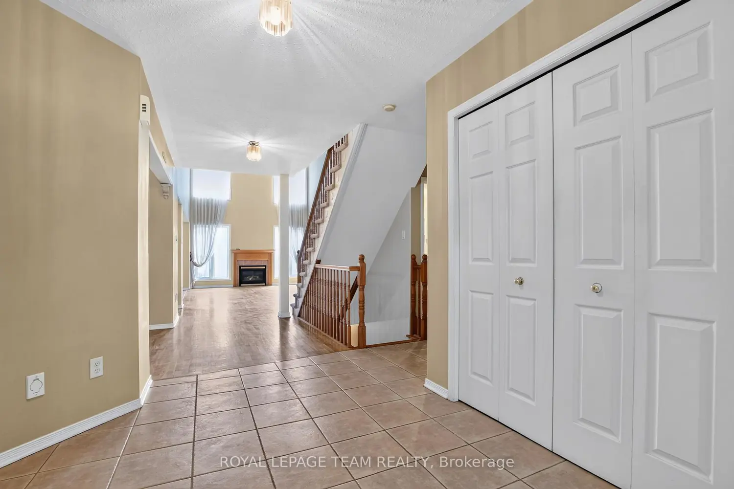 1115 Grenon Avenue photo 2