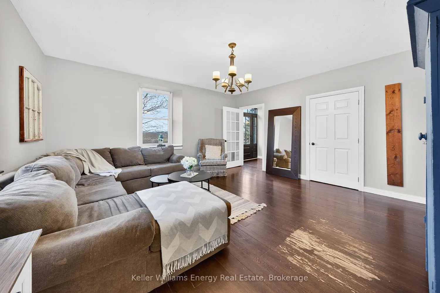 1114 Harrington Road photo 3